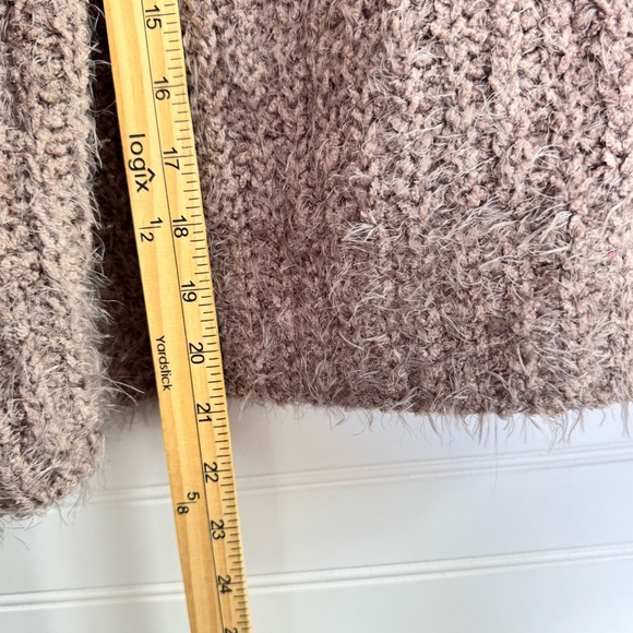 Express Women’s Mock Neck Knit Sweater Cropped Fuzzy Sz M Pullover - Picture 13 of 15